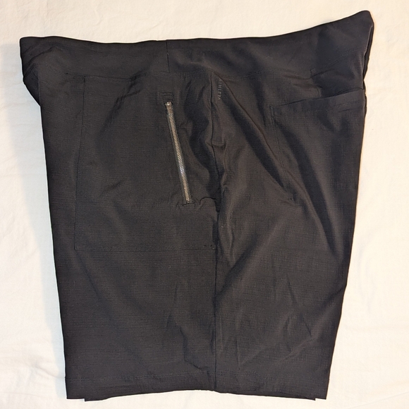 Athleta Shorts Trekkie North Women's 20 Black Hiking Outdoor Travel Athleisure - Picture 5 of 7